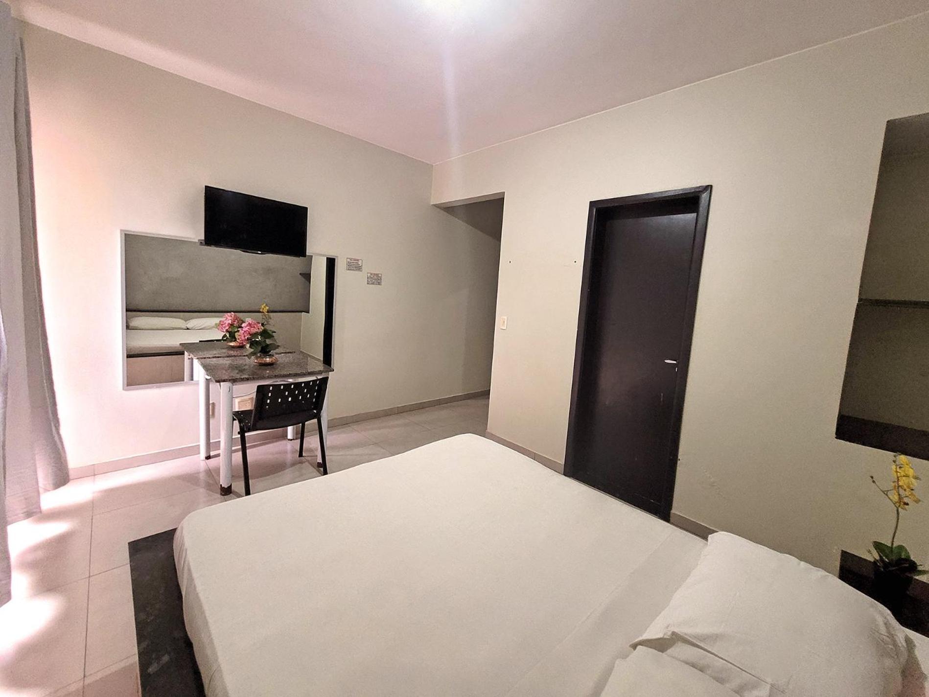 Hotel Viena Тагуатинга Экстерьер фото